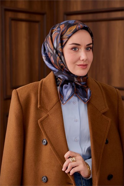 Twill İpek Eşarp Siyah-Tarçın Yaprak Desenli Tok Duruşlu 90x90