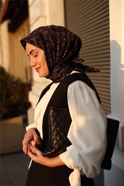 Twill İpek Eşarp Siyah Vizon Çiçek Desenli Tok Duruşlu 90x90