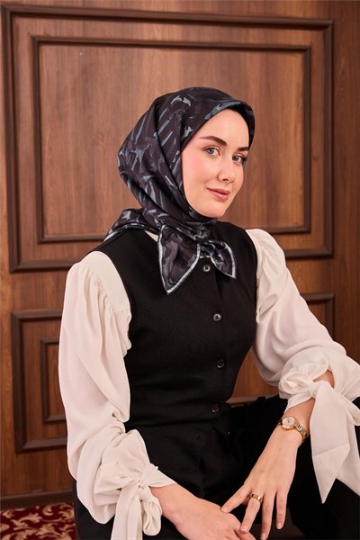 Twill İpek Eşarp Siyah–Bebe Mavi–Füme Desenli Tok Duruşlu 90x90