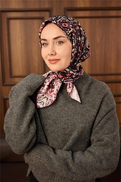 Twill İpek Eşarp Siyah–Bordo Desenli Tok Duruşlu Kaymaz 90x90