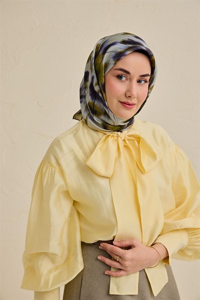 Twill İpek Eşarp Soyut Çiçek Desen Bebe Mavi 90x90