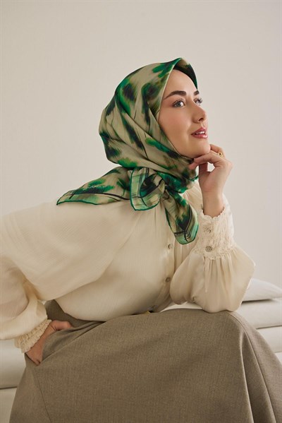 Twill İpek Eşarp Soyut Çiçek Desen Patina Yeşili 90x90