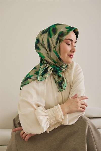 Twill İpek Eşarp Soyut Çiçek Desen Patina Yeşili 90x90