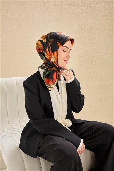Twill İpek Eşarp Sulu Boya Siyah 90x90