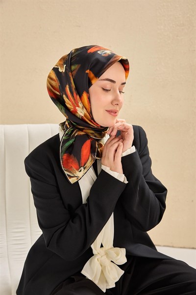 Twill İpek Eşarp Sulu Boya Siyah 90x90