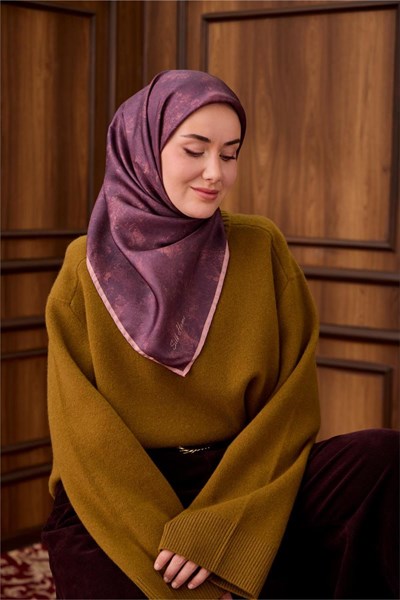 Twill İpek Eşarp Vişne–Somon Desenli Tok Duruşlu 90x90