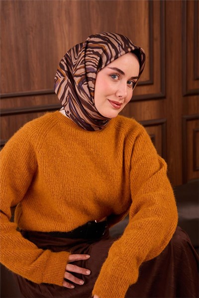 Twill İpek Eşarp Vizon Kehribar Geometrik Desenli Tok Duruşlu 90x90