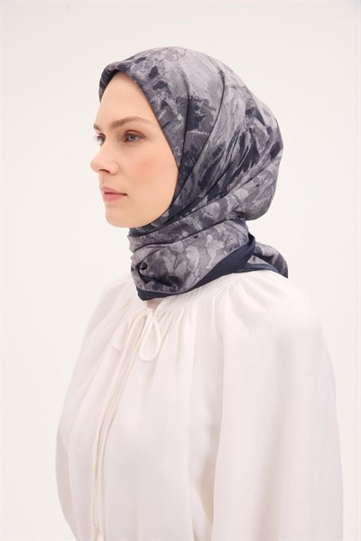 Velora Eşarp Fırça Çiçek Desen Siyah 90X90
