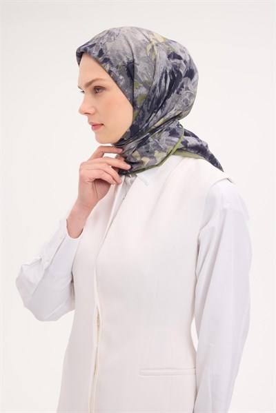 Velora Eşarp Fırça Çiçek Desen Yeşil 90X90