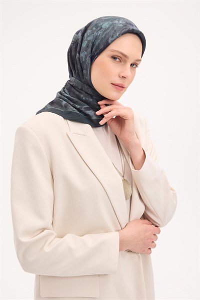 Velora Eşarp Fırça Çiçek Desen Zümrüt Yeşili 90X90