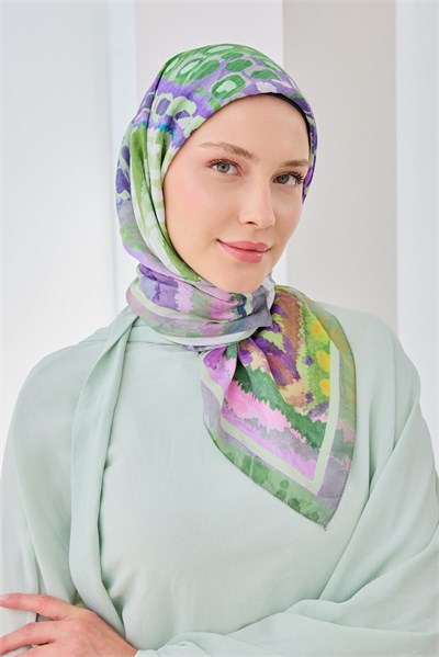 Velora Eşarp İllustration Art Mor