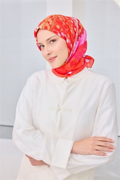 Velora Eşarp İllustration Art Narçiçeği