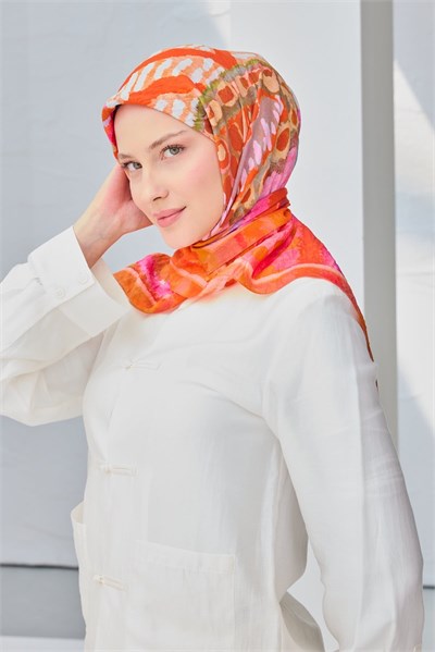 Velora Eşarp İllustration Art Turuncu