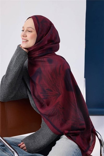 Viskon Mayda Şal Vişne Zeminli Siyah Detaylı Desenli Yumuşak Dokulu Dökümlü 190x70