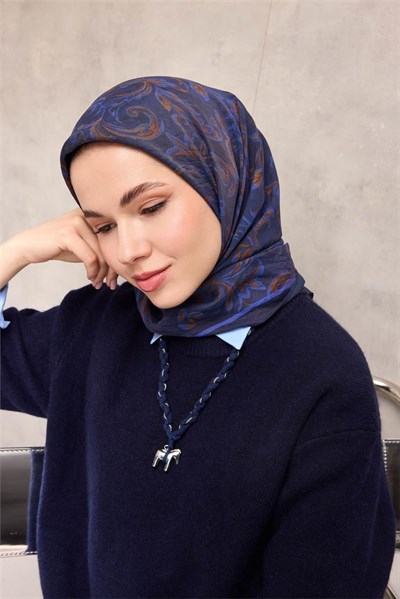 Viskon Velora Eşarp Koyu Lacivert Tonlu Barok Floral Desenli Tok Duruşlu 90x90