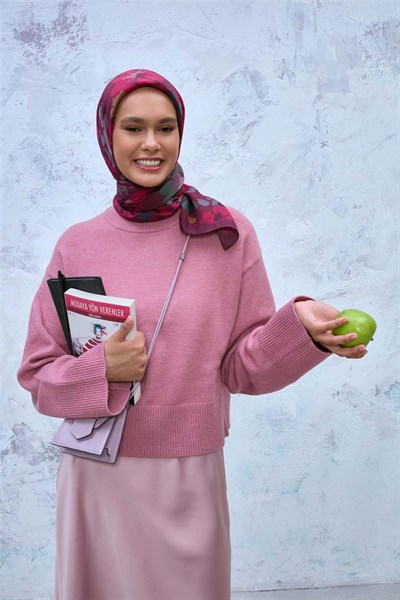 Viskon Velora Eşarp Mürdüm-Çilek Kırmızısı-Yeşil Desenli Kaymaz Dokulu Tok Duruşlu 90x90
