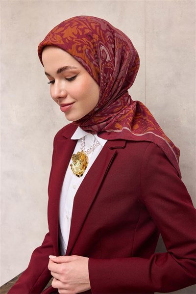 Viskon Velora Eşarp Vişne Tonlu Antik Desenli Tok Duruşlu 90x90