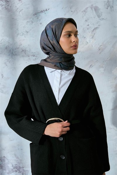 Viskon Velora Eşarp Zeytin Grisi-Petrol Mavi Desenli Tok Duruşlu Kaymaz Dokulu 90x90