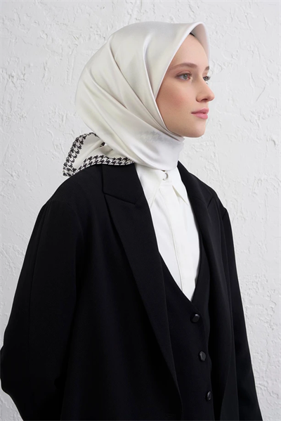Armine Sura İpek Eşarp 9443-03