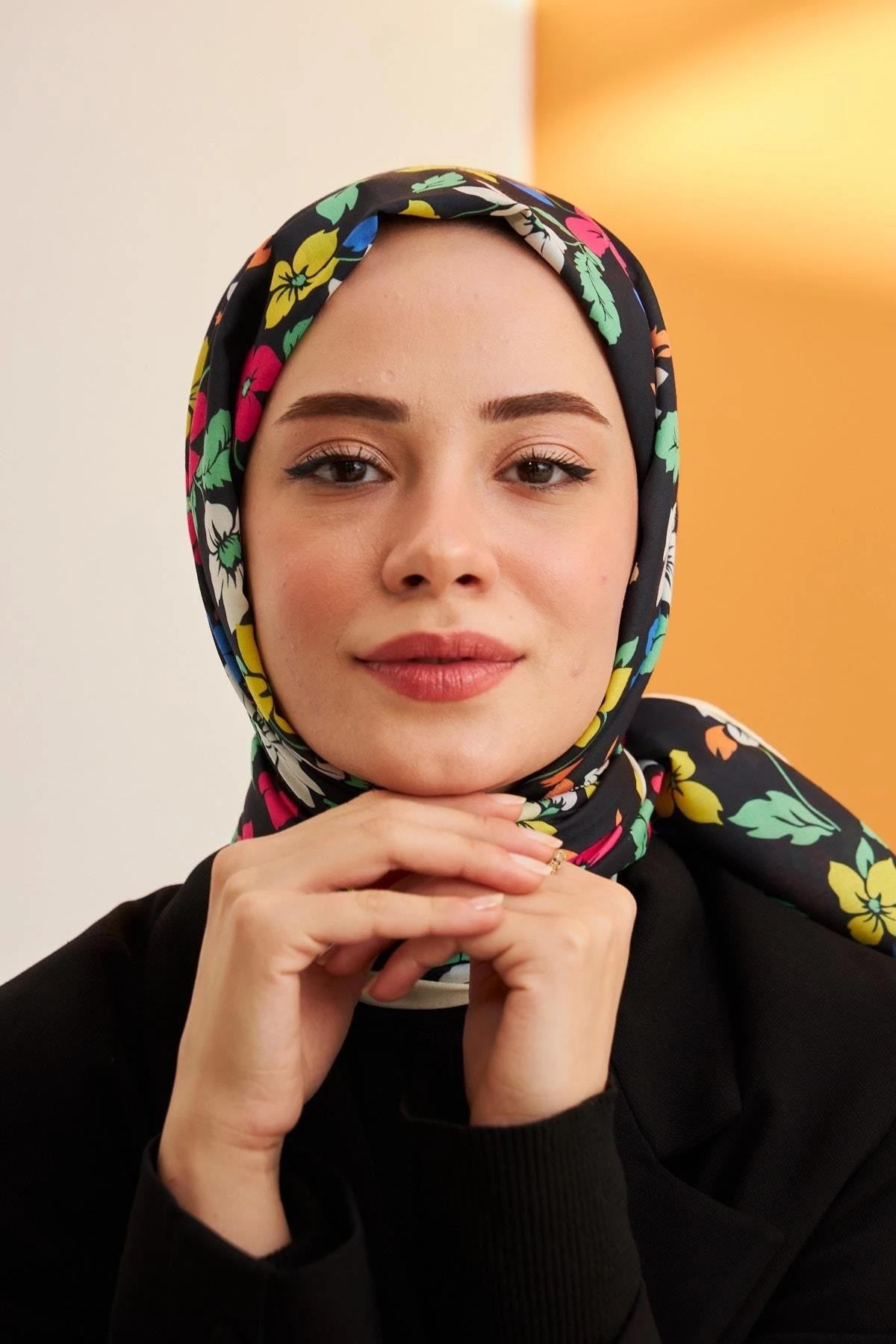 Amelia Desenli Pamuk Şal Siyah Fuşya 3025-17
