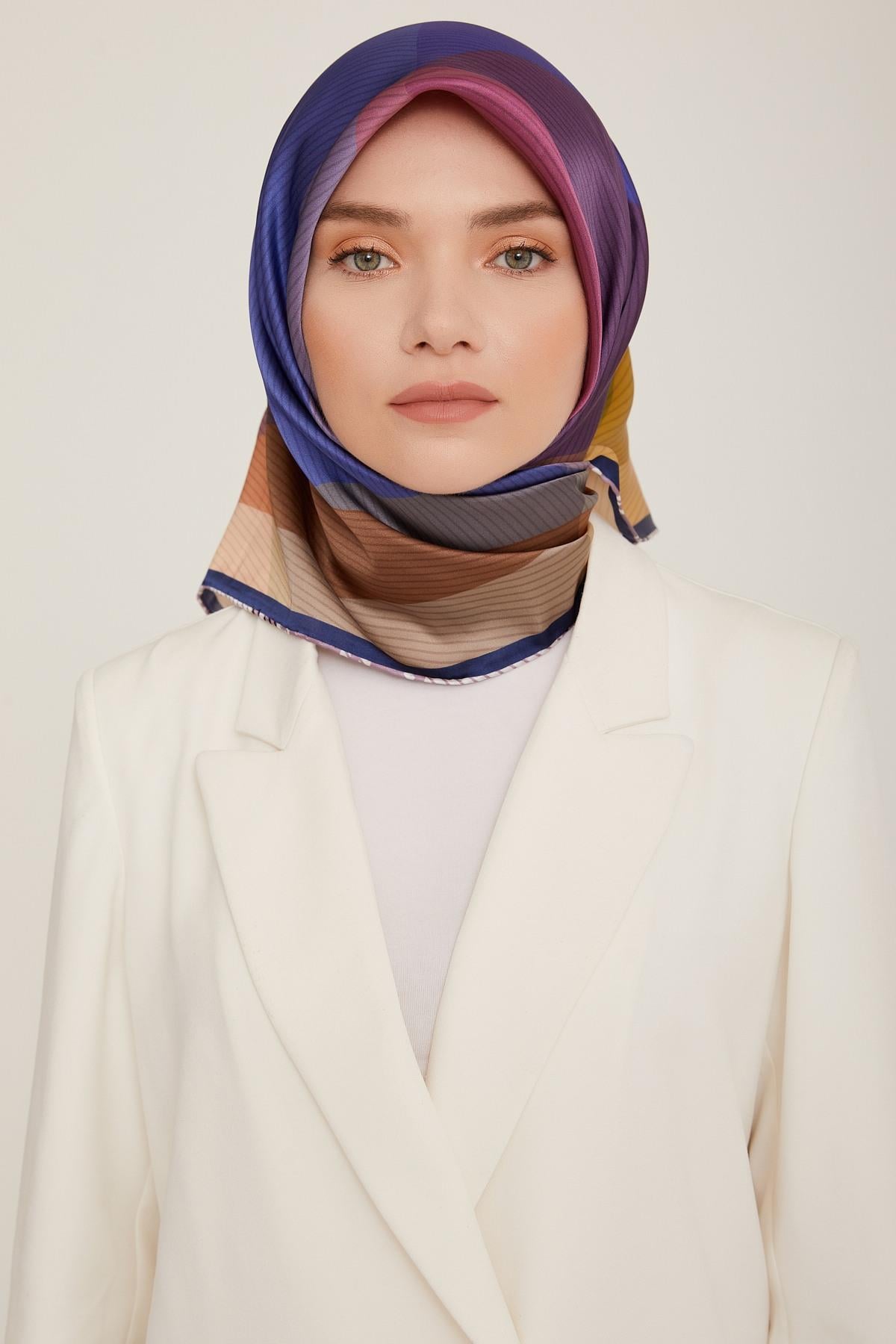 Armine 2022-23 Sonbahar Kış Sezonu Twill İpek Eşarp 8836D02 35