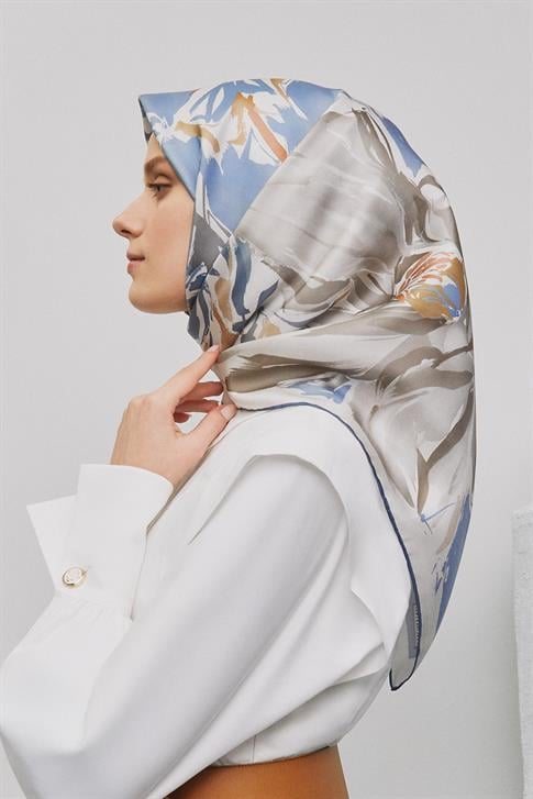 Armine Çiçek Desenli Saf İpek Twill Eşarp 9337D 05