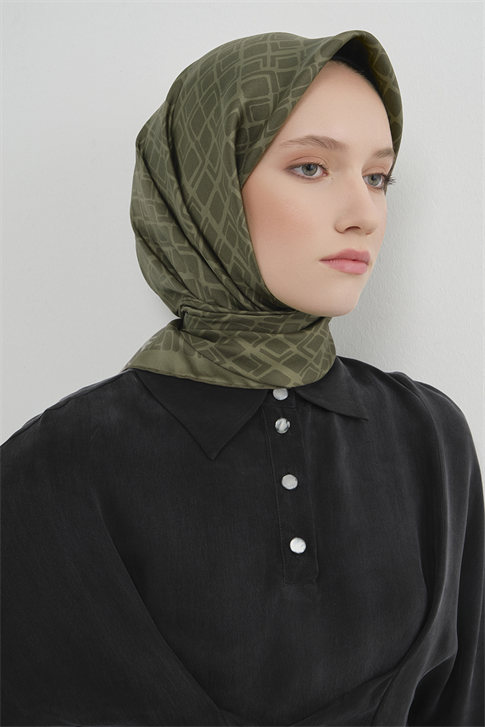 Armine Geometrik Desenli Saf İpek Twill Eşarp 9438D 52