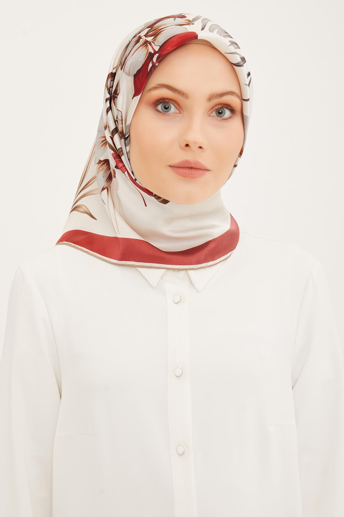 Armine İpek Eşarp 2023/24 İlkbahar Yaz Sezonu 8946D01 06 -Sura İpek