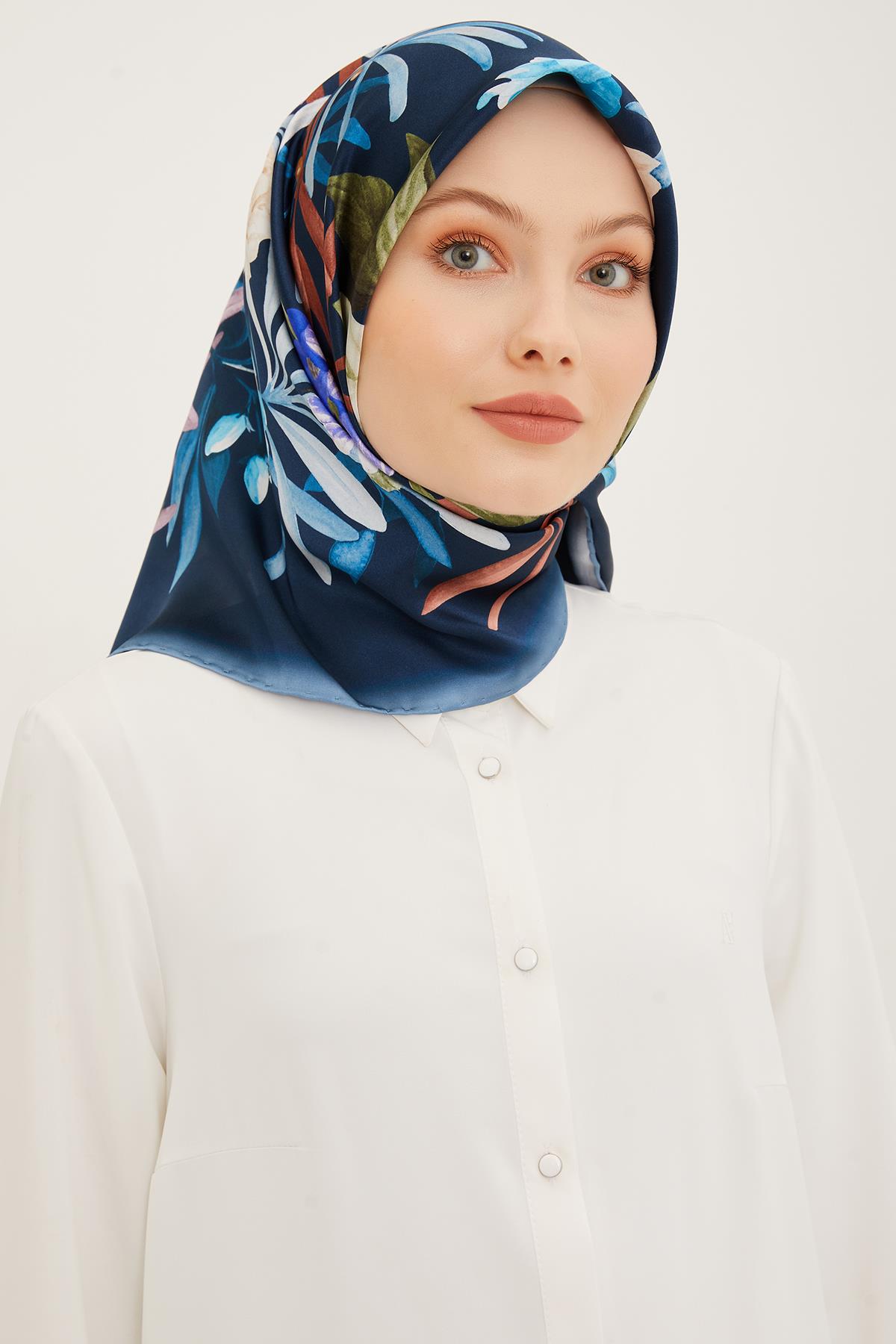 Armine İpek Eşarp 2023/24 İlkbahar Yaz Sezonu 8941D01 53 -Sura İpek