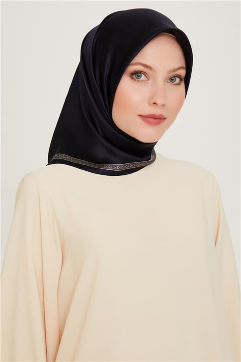Armine Klasik Desenli Sura Saf İpek Eşarp 9261D 07 37