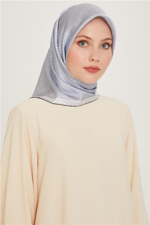 Armine Klasik Desenli Sura Saf İpek Eşarp 9246D 05