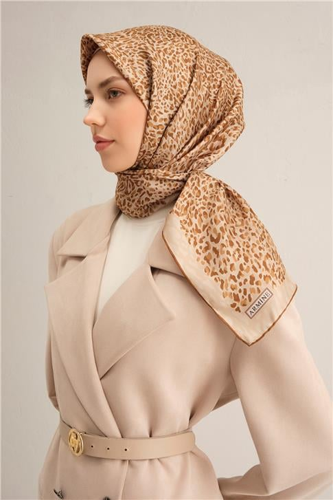 Armine Leopar Desenli Saf İpek Sura Eşarp 9352D 52