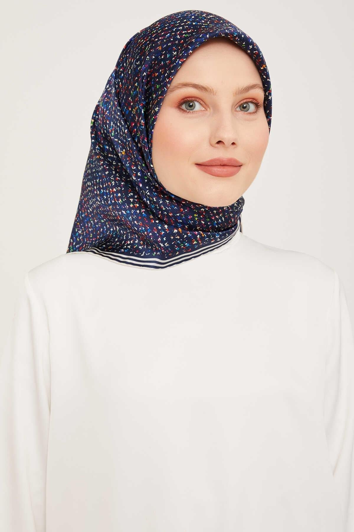 Armine Nostalji Serisi Sura İpek Eşarp 9013-10NS