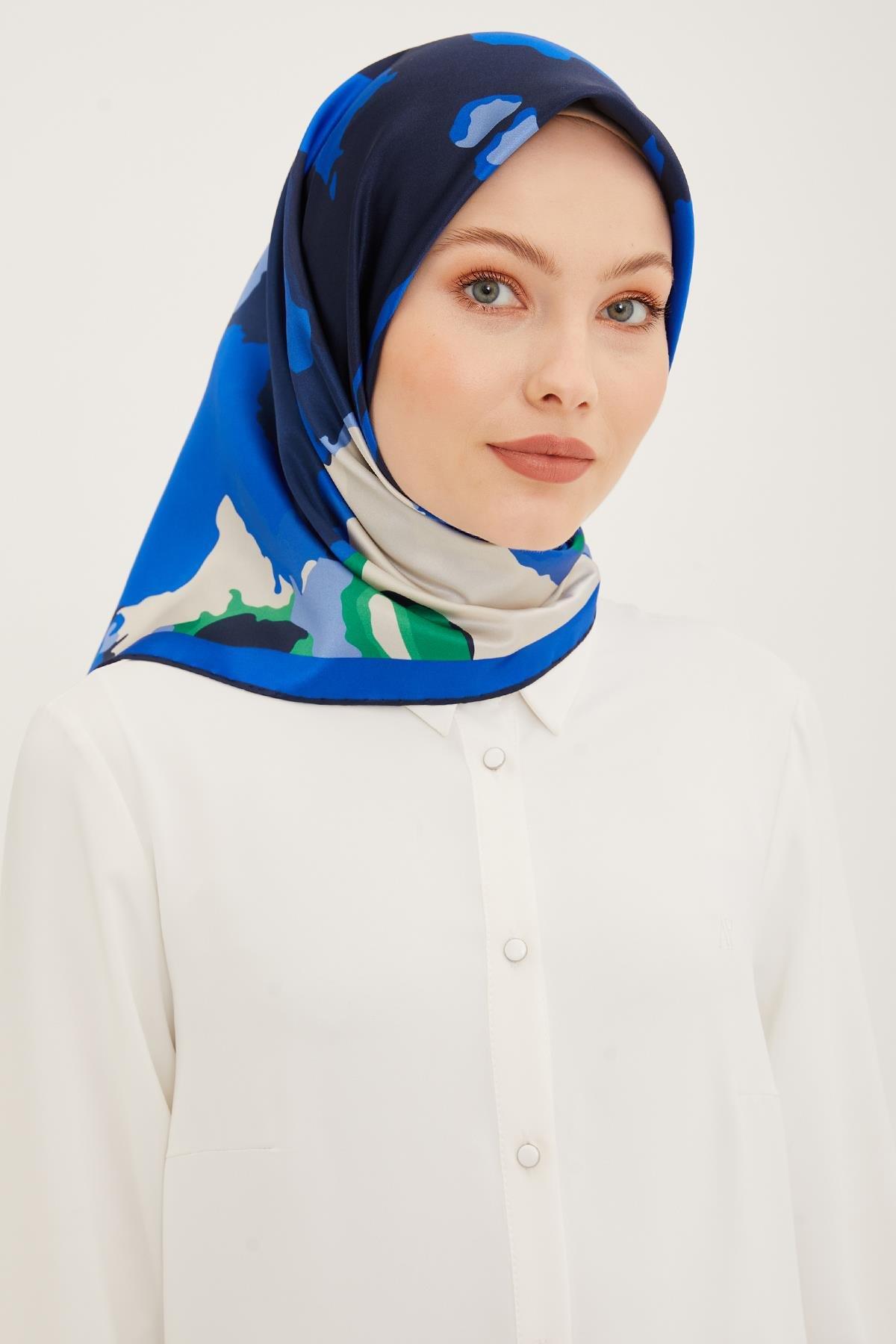 Armine Nostalji Serisi Sura İpek Eşarp 8935-50
