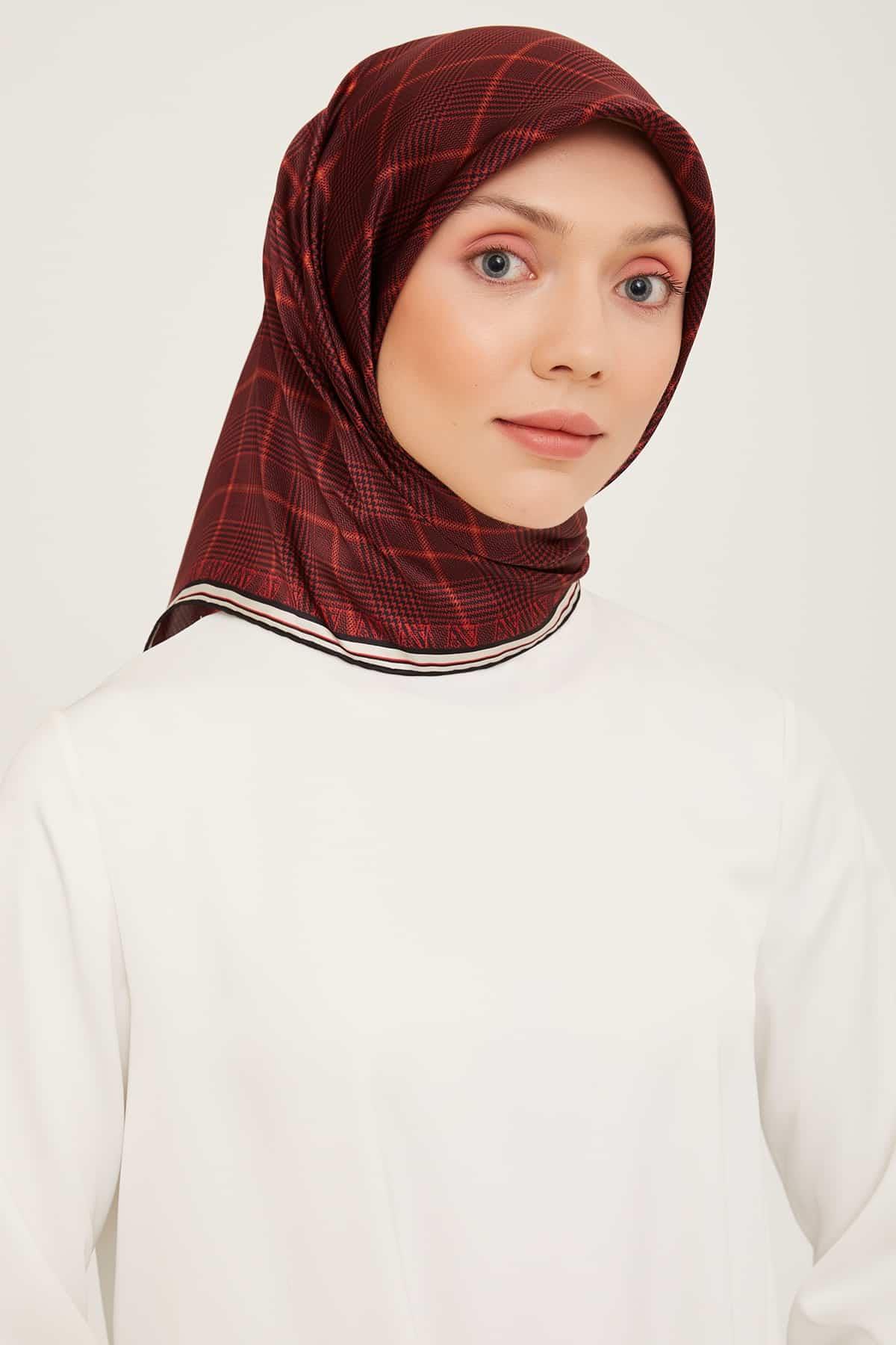 Armine Nostalji Serisi Sura İpek Eşarp 9029-07NS