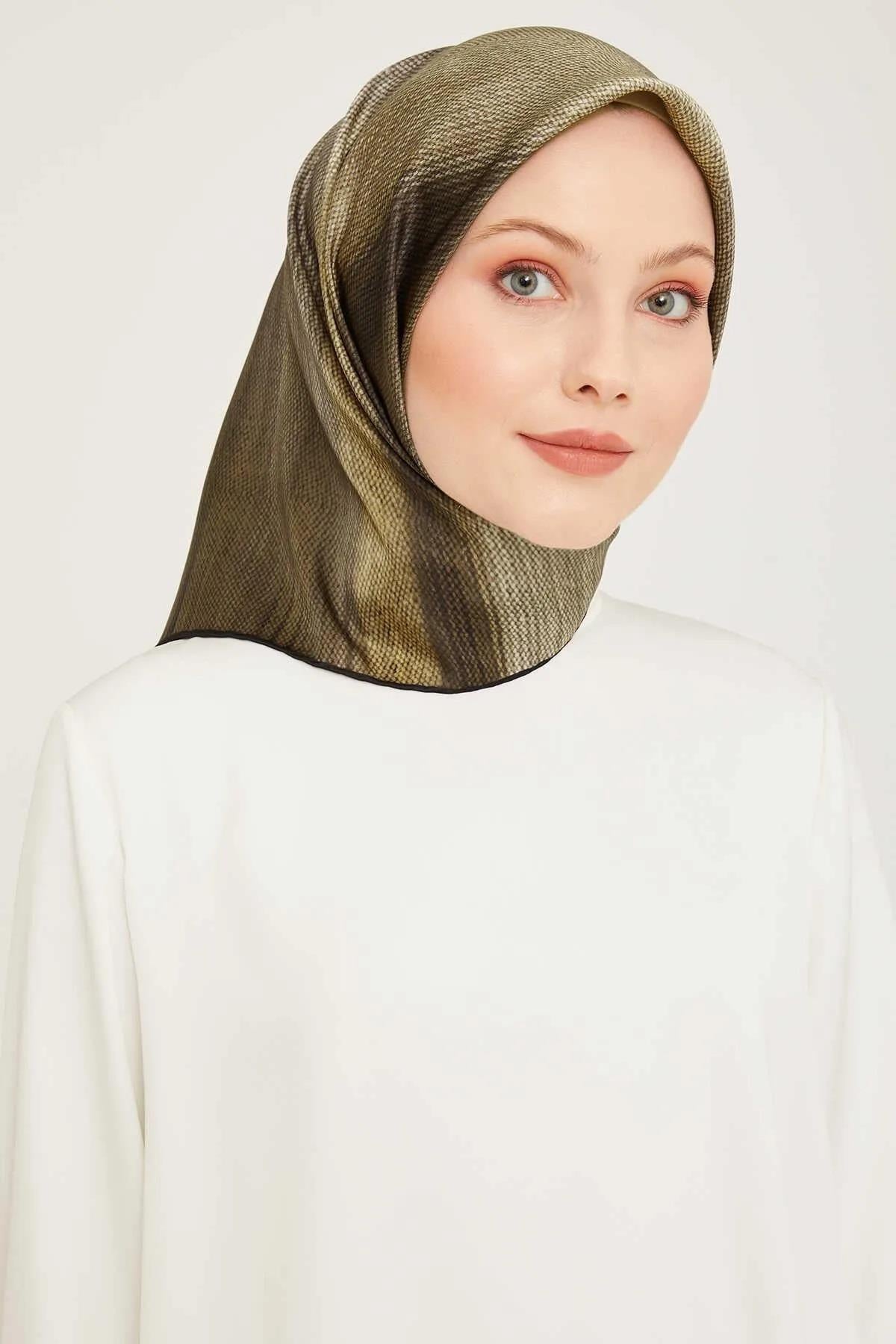 Armine Nostalji Serisi Sura İpek Eşarp 9017-03NS
