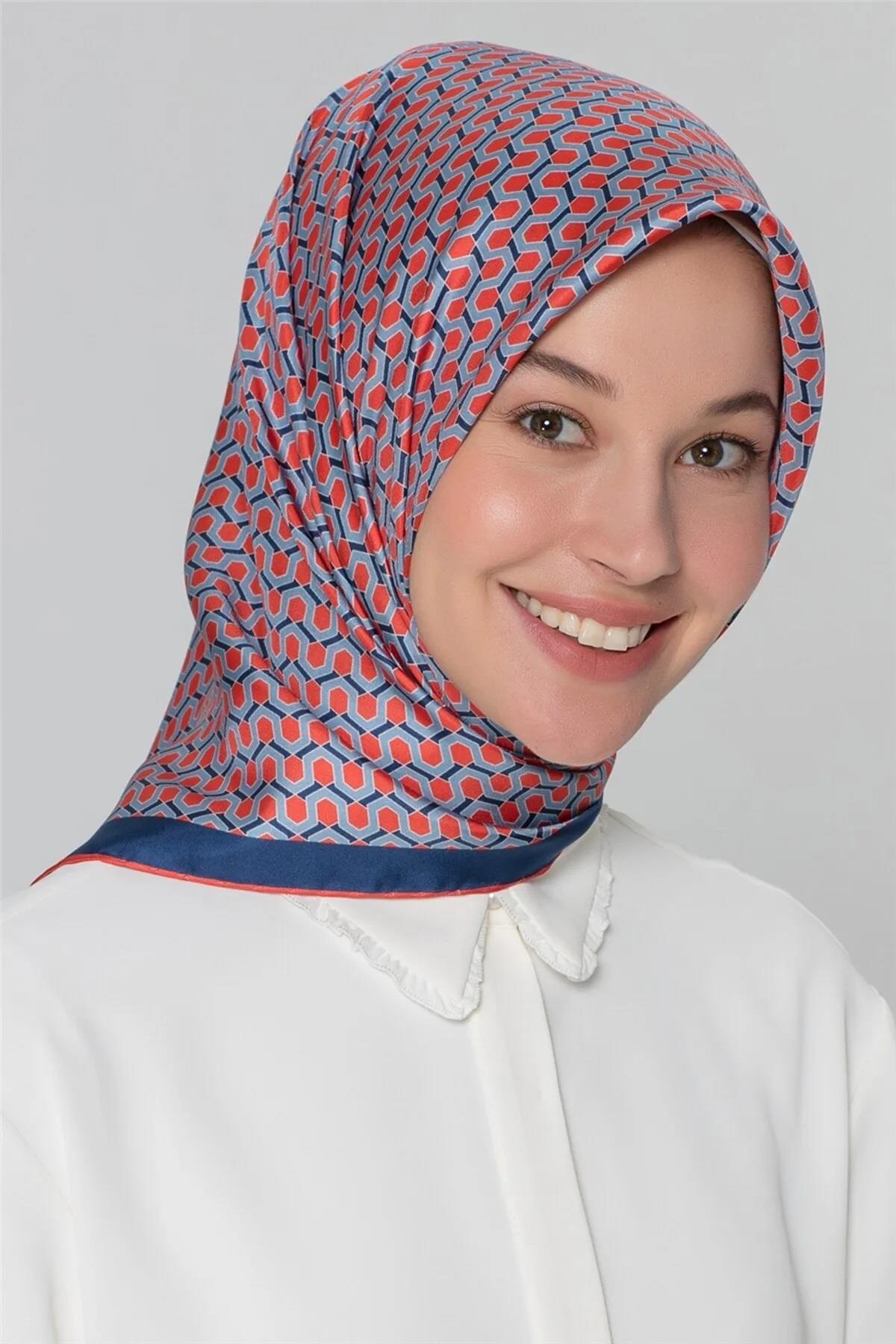 Armine Nostalji Serisi Sura İpek Eşarp 8401-31