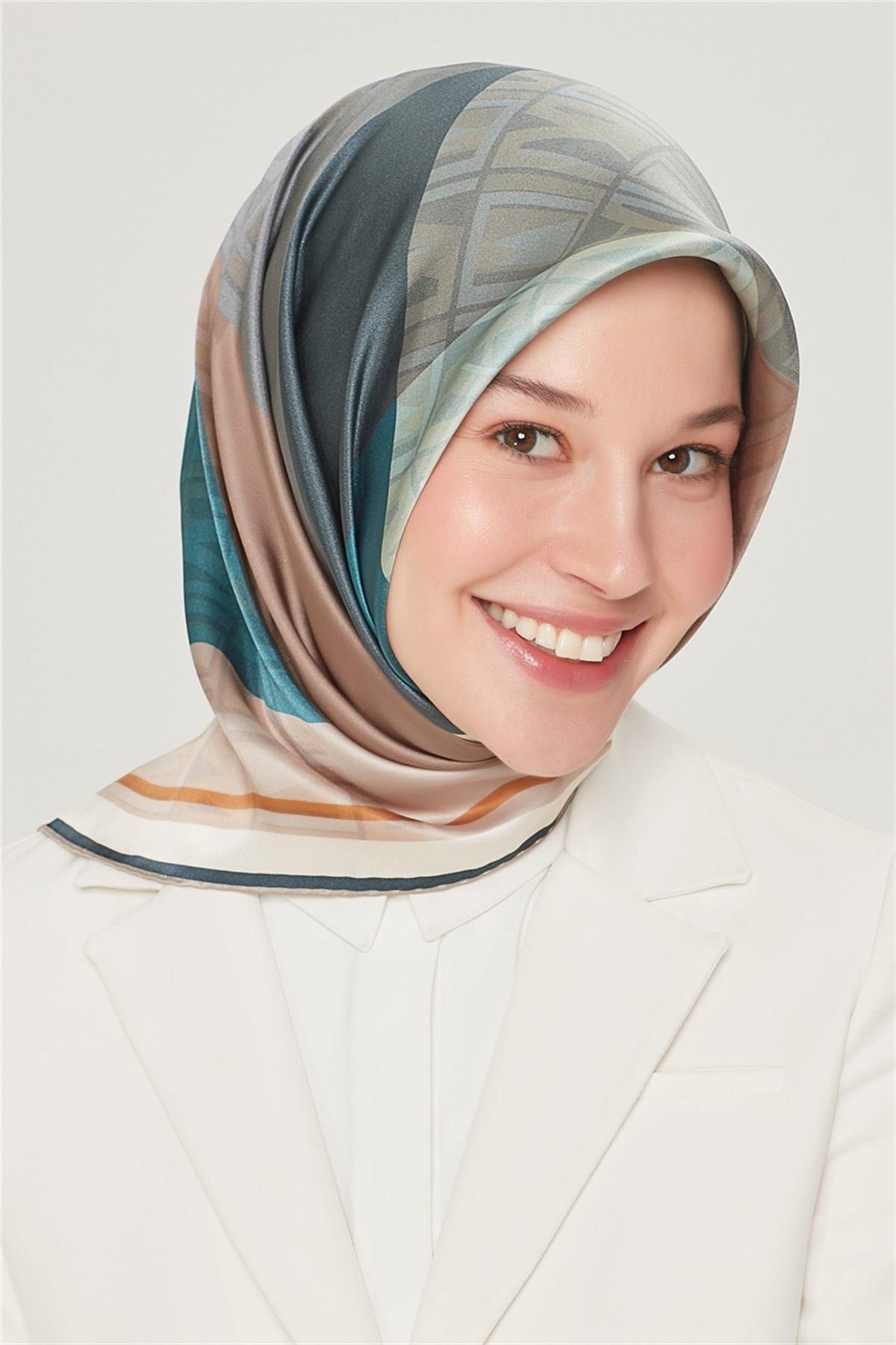 Armine Nostalji Serisi Sura İpek Eşarp 8516-34NS