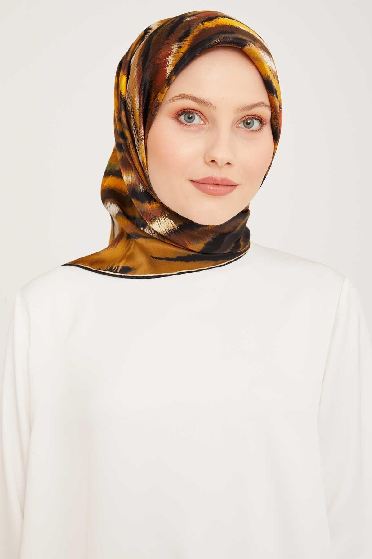 Armine Nostalji Serisi Twill İpek Eşarp 9049-38NT