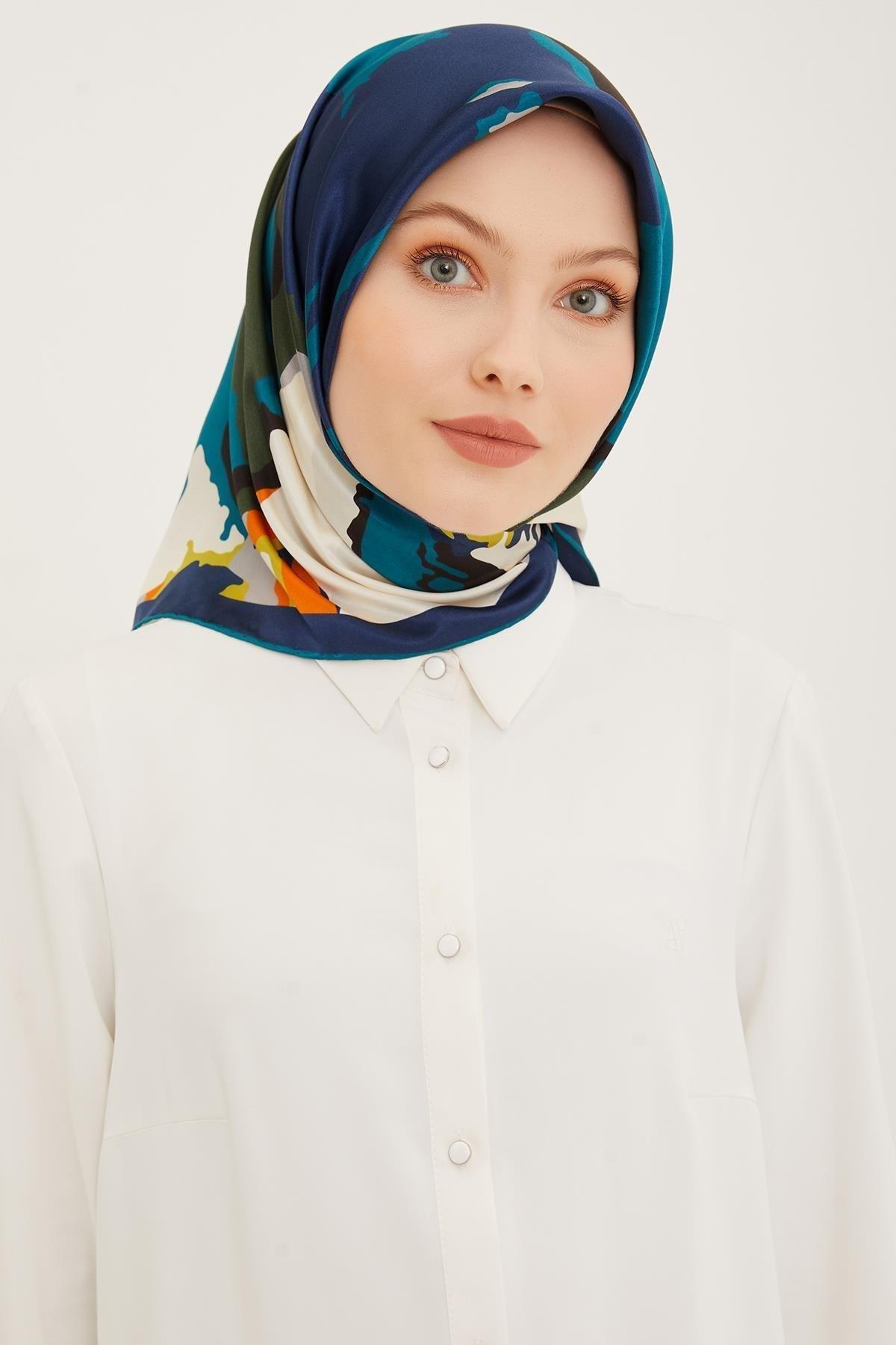 Armine Nostalji Serisi Twill İpek Eşarp 8935-55NT