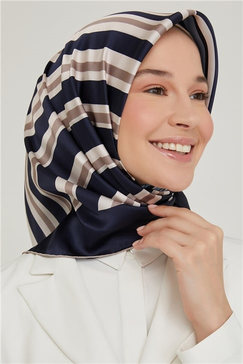 Armine Sura İpek Eşarp 21Ka8601 02