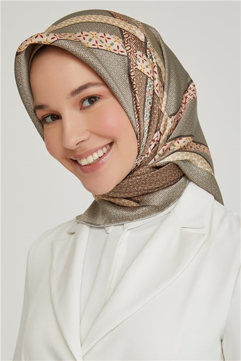 Armine Sura İpek Eşarp 21Ka8603 07