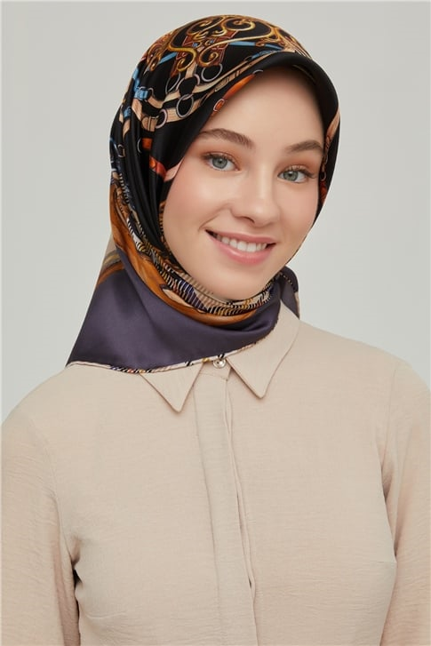Armine Sura İpek Eşarp 21Ka8607 02
