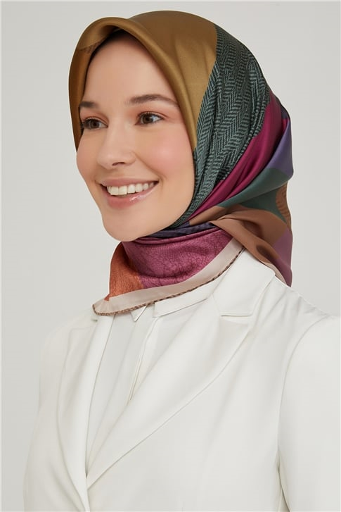 Armine Sura İpek Eşarp 21Ka8610 02