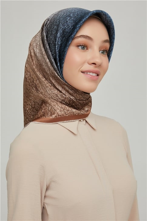 Armine Sura İpek Eşarp 21Ka8611 03