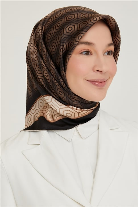Armine Sura İpek Eşarp 21Ka8614 03