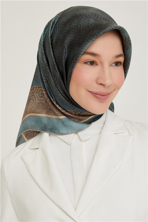 Armine Sura İpek Eşarp 21Ka8614 09