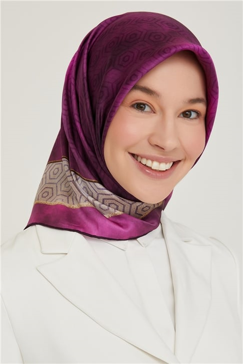 Armine Sura İpek Eşarp 21Ka8614 39
