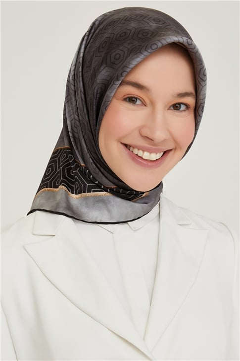 Armine Sura İpek Eşarp 21Ka8614 40