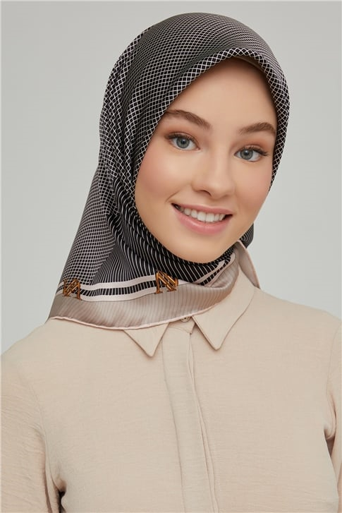 Armine Sura İpek Eşarp 21Ka8616 08